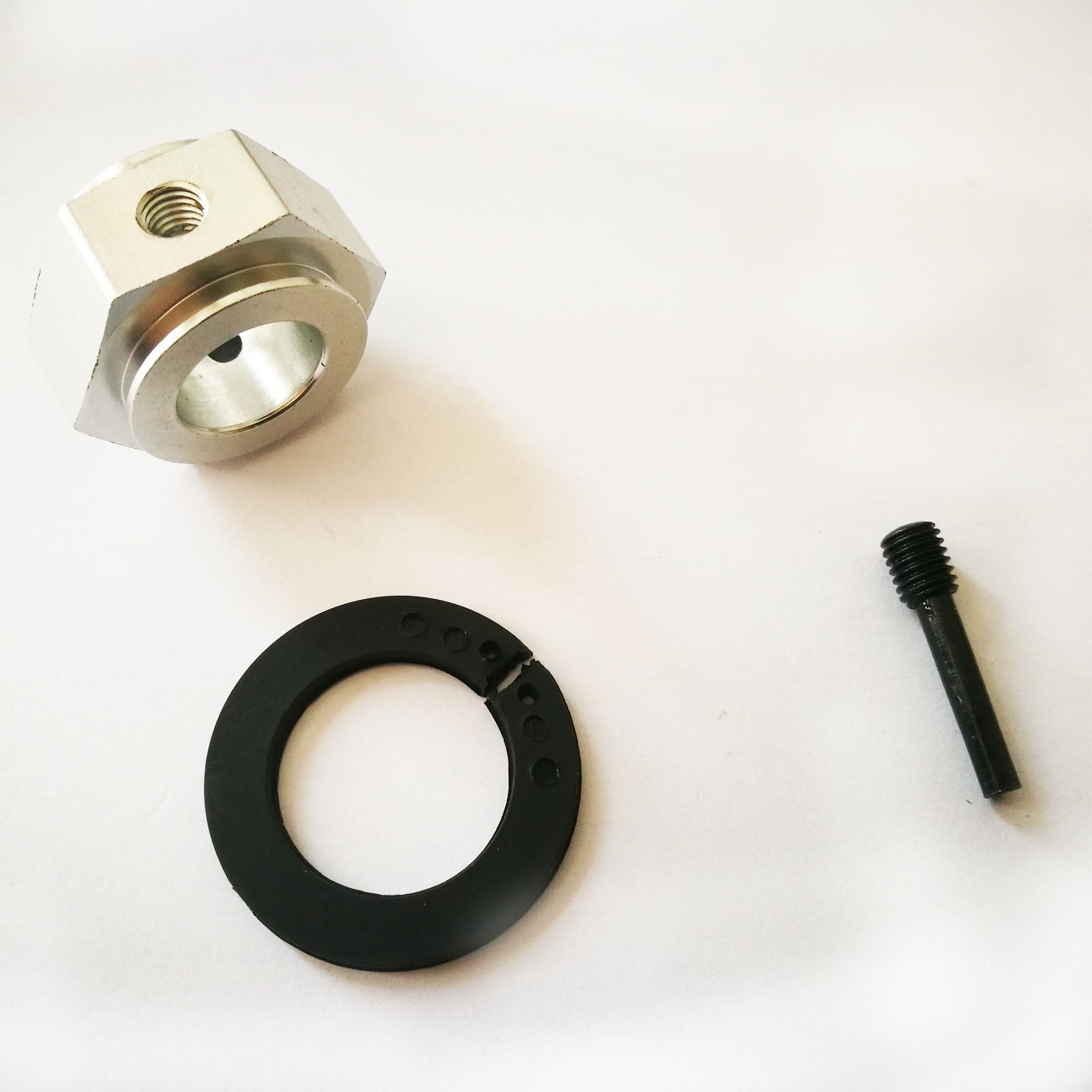( CN,US ) brake shaft hex part and plastic washer with screw pin