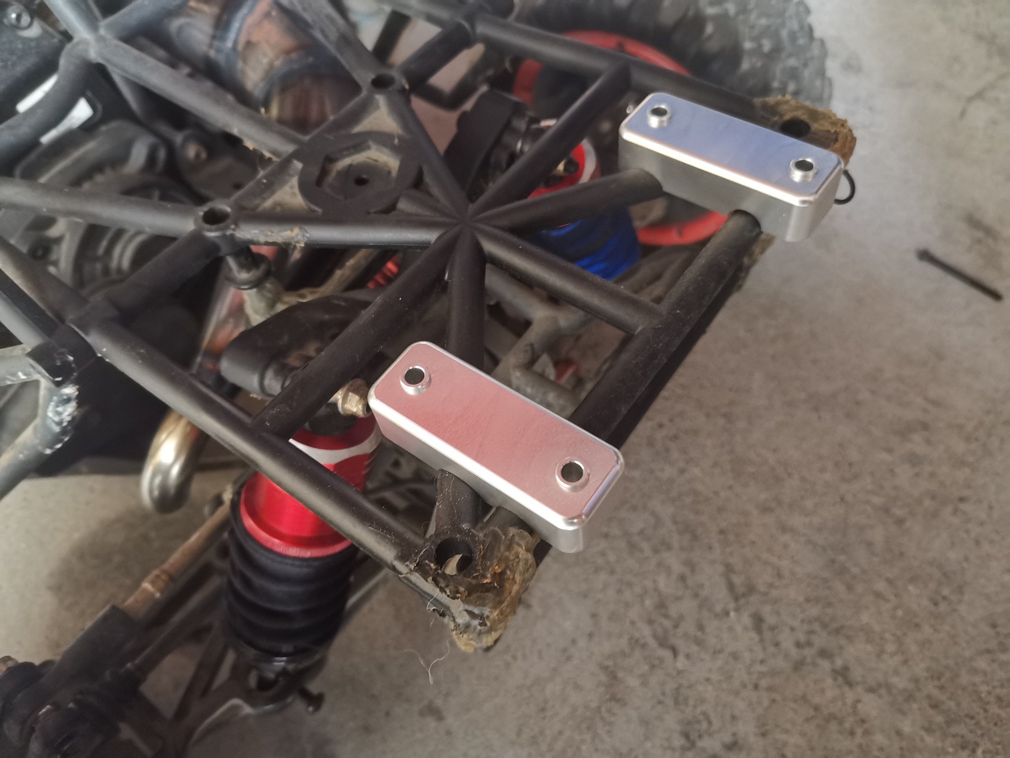 ( CN ) Rear Wing Pin Mount Set for DBXL Desert Buggy XL 1.0 E 2.0